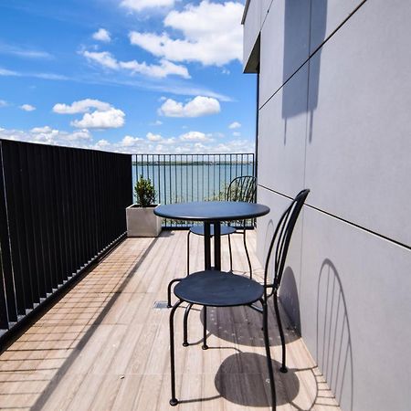 Apart Hotel Victor Мамая Екстериор снимка