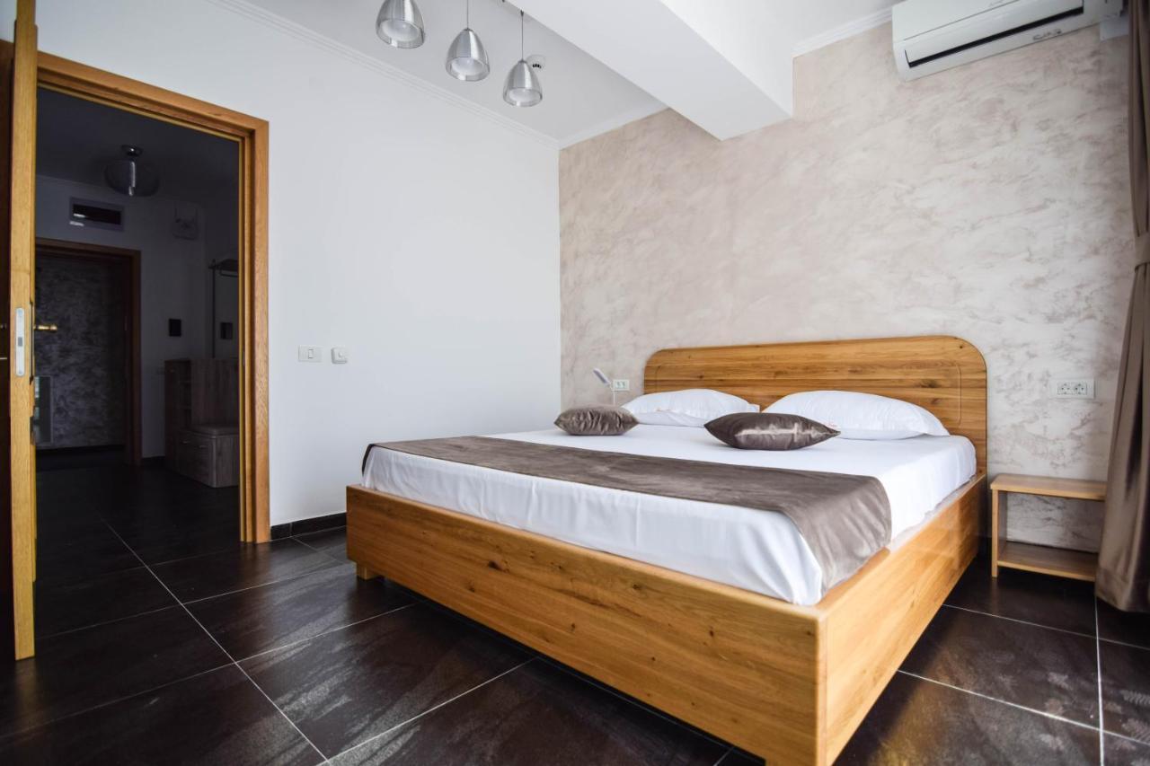 Apart Hotel Victor Мамая Екстериор снимка